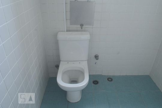Banheiro de casa para alugar com 3 quartos, 250m² em Paraíso do Morumbi, São Paulo