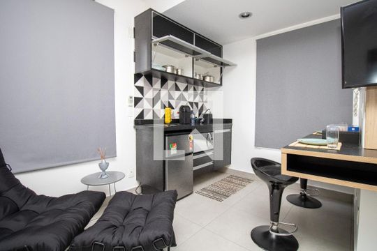 Cozinha- panorâmica  de apartamento para alugar com 1 quarto, 53m² em Vila Olímpia, São Paulo