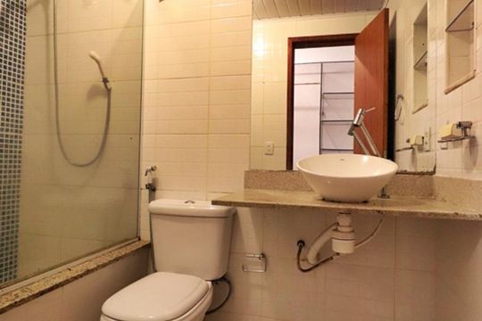 Banheiro da Suíte de casa de condomínio à venda com 3 quartos, 105m² em Vargem Grande, Rio de Janeiro
