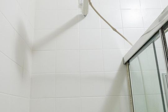 Banheiro de apartamento para alugar com 1 quarto, 40m² em Copacabana, Rio de Janeiro