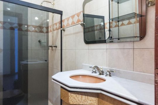 Banheiro de casa para alugar com 3 quartos, 180m² em Sítio do Morro, São Paulo