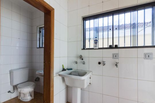 Área de Serviço de casa para alugar com 3 quartos, 180m² em Sítio do Morro, São Paulo