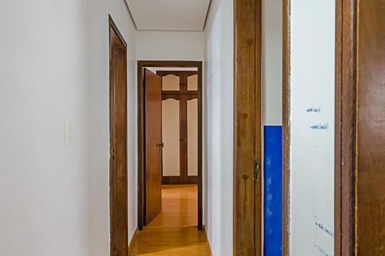 corredor de apartamento à venda com 4 quartos, 140m² em Vila Paris, Belo Horizonte