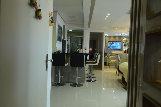 Hall de Entrada de apartamento à venda com 2 quartos, 128m² em Menino Deus, Porto Alegre