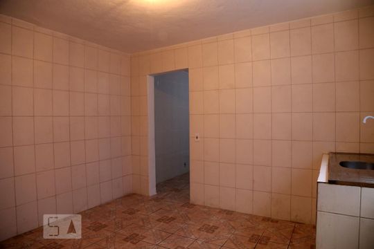 Cozinha de casa de condomínio para alugar com 1 quarto, 32m² em Jardim Boa Vista (zona Oeste), Taboão da Serra