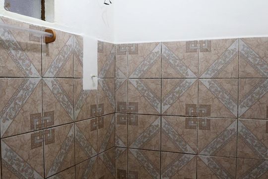 Banheiro de casa de condomínio para alugar com 1 quarto, 32m² em Jardim Boa Vista (zona Oeste), Taboão da Serra