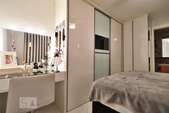 Suíte de apartamento à venda com 2 quartos, 120m² em Recreio dos Bandeirantes, Rio de Janeiro