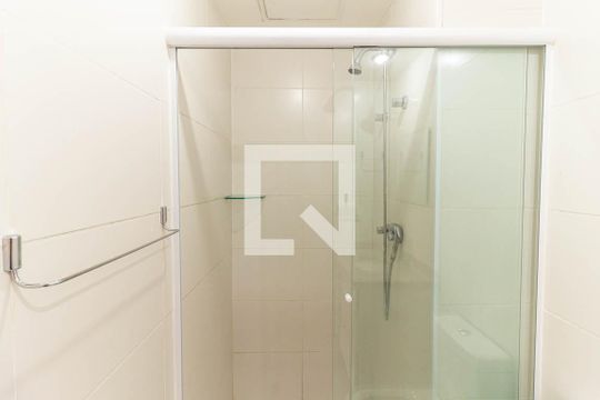 Banheiro de apartamento à venda com 1 quarto, 47m² em Centro, São Paulo