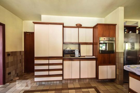 Cozinha de casa para alugar com 5 quartos, 680m² em Interlagos, São Paulo