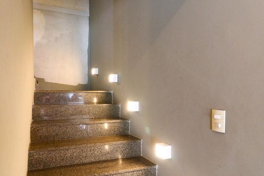 Escada de casa de condomínio à venda com 5 quartos, 700m² em Recreio dos Bandeirantes, Rio de Janeiro