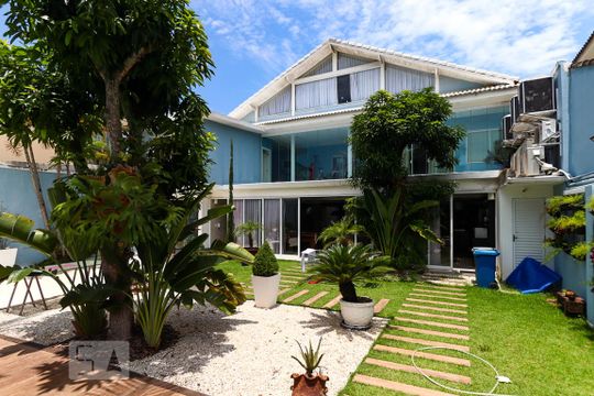 Área Externa - Fachada de casa de condomínio à venda com 5 quartos, 700m² em Recreio dos Bandeirantes, Rio de Janeiro