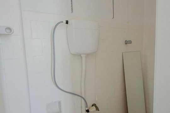 Banheiro de Serviço de apartamento à venda com 3 quartos, 96m² em Tijuca, Rio de Janeiro