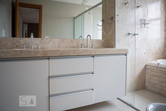Quarto 1 - suíte master - banheiro de apartamento para alugar com 5 quartos, 420m² em Vila da Serra, Nova Lima