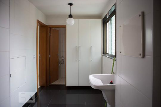 Área de serviço de apartamento para alugar com 5 quartos, 420m² em Vila da Serra, Nova Lima