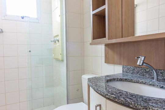 Banheiro da Suite de apartamento à venda com 3 quartos, 64m² em Vila Butantã, São Paulo