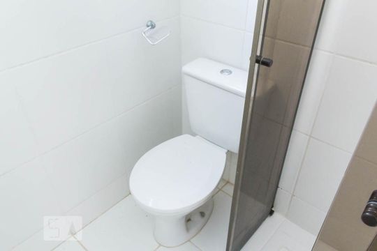 Banheiro de apartamento à venda com 2 quartos, 54m² em Caxambu, Jundiaí