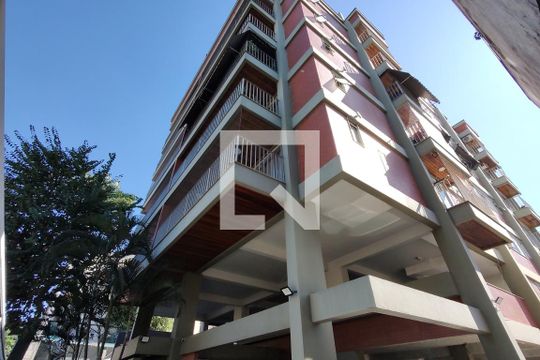 Fachada de apartamento à venda com 3 quartos, 274m² em Taquara, Rio de Janeiro
