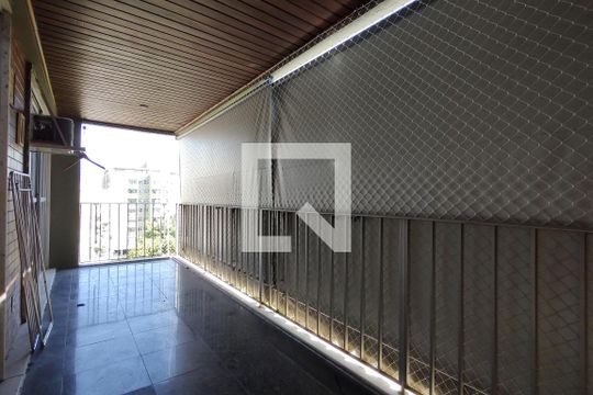 Sala de apartamento à venda com 3 quartos, 274m² em Taquara, Rio de Janeiro
