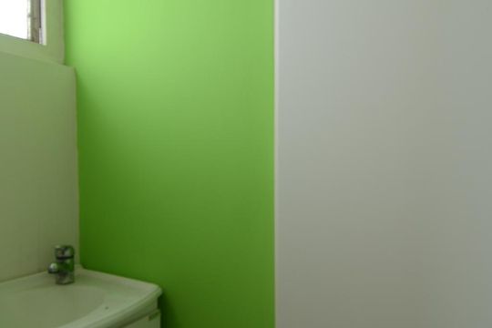 Banheiro de Serviço de apartamento à venda com 2 quartos, 77m² em Medianeira, Porto Alegre