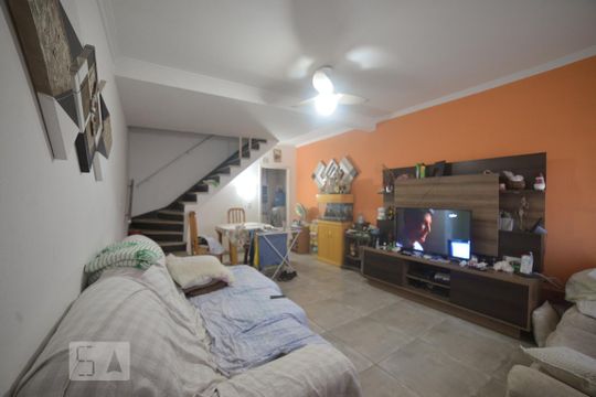 Casa para alugar com 2 quartos, 120m² em Vila Gumercindo, São Paulo