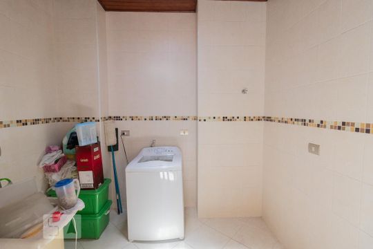 Área de Serviço de casa para alugar com 3 quartos, 360m² em City América, São Paulo