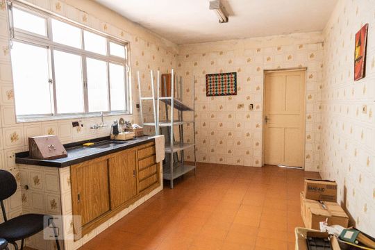 Casa para alugar com 4 quartos, 500m² em Vila Santa Teresa (zona Leste), São Paulo
