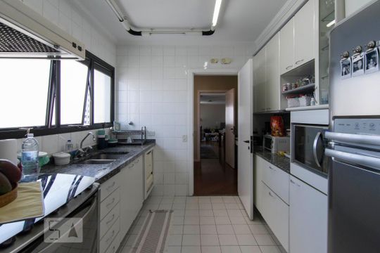 Cozinha de apartamento à venda com 4 quartos, 225m² em Santana, São Paulo