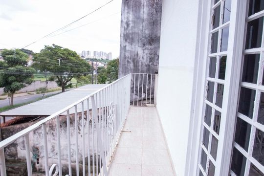 varanda de casa à venda com 3 quartos, 120m² em Jardim Bom Sucesso, Campinas