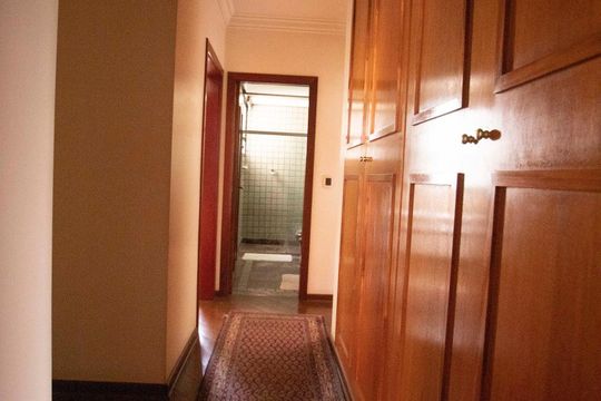 corredor de apartamento à venda com 4 quartos, 300m² em Jardim Proença, Campinas