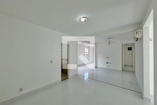 Sala de apartamento à venda com 3 quartos, 150m² em Vargem Pequena, Rio de Janeiro