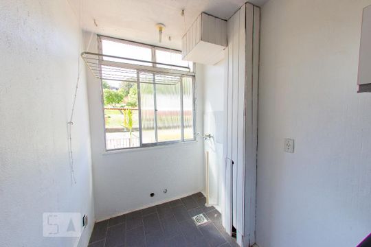 Cozinha de apartamento à venda com 1 quarto, 40m² em Nonoai, Porto Alegre