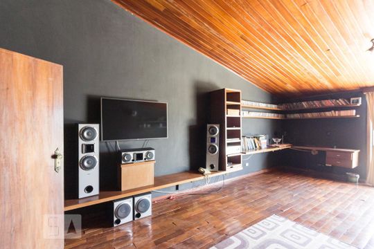 Sala TV de casa à venda com 7 quartos, 750m² em Lauzane Paulista, São Paulo