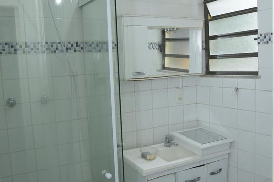 Banheiro de apartamento à venda com 2 quartos, 60m² em Taquara, Rio de Janeiro