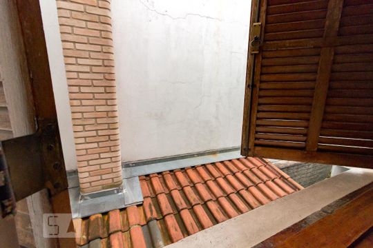 Vista quarto 3 suíte de casa para alugar com 3 quartos, 240m² em Vila Augusta, Guarulhos