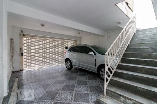 Garagem de casa para alugar com 3 quartos, 240m² em Vila Augusta, Guarulhos