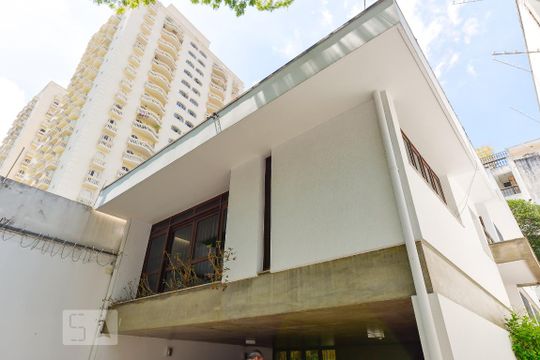 Fachada de casa à venda com 4 quartos, 274m² em Sumaré, São Paulo