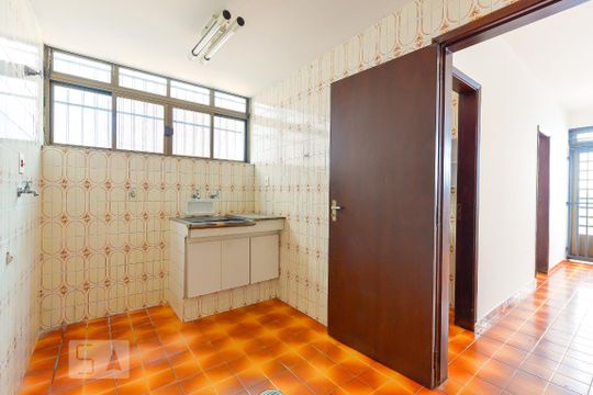 Area Serviço de casa à venda com 4 quartos, 274m² em Sumaré, São Paulo