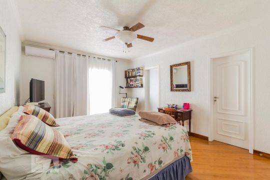Primeira suíte de apartamento à venda com 3 quartos, 262m² em Indianópolis, São Paulo