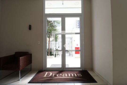 Hall de entrada de apartamento para alugar com 2 quartos, 60m² em Vila Romana, São Paulo