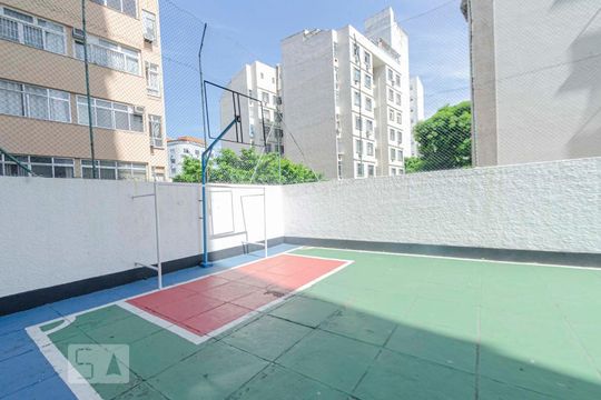 Quadra de apartamento à venda com 2 quartos, 70m² em Grajaú, Rio de Janeiro