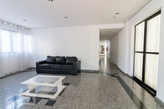 Hall de entrada de apartamento à venda com 3 quartos, 90m² em Bom Clima, Guarulhos