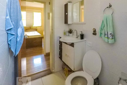 Banheiro de apartamento à venda com 2 quartos, 49m² em Vila Vermelha, São Paulo