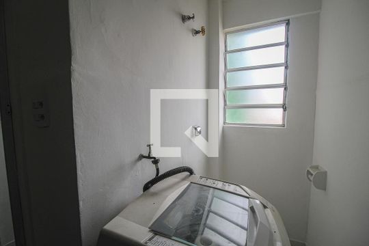 Banheiro de apartamento para alugar com 1 quarto, 24m² em Sé, São Paulo