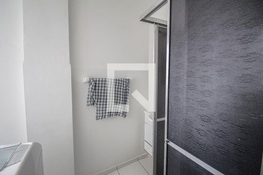 Banheiro de apartamento para alugar com 1 quarto, 24m² em Sé, São Paulo