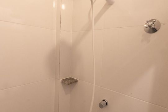 Banheiro Social de kitnet/studio para alugar com 1 quarto, 32m² em Vila Prudente, São Paulo