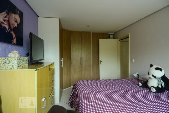 Quarto de apartamento à venda com 1 quarto, 50m² em Santa Tereza, Porto Alegre