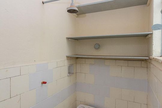 Banheiro de Serviço de apartamento para alugar com 2 quartos, 40m² em Fonseca, Niterói