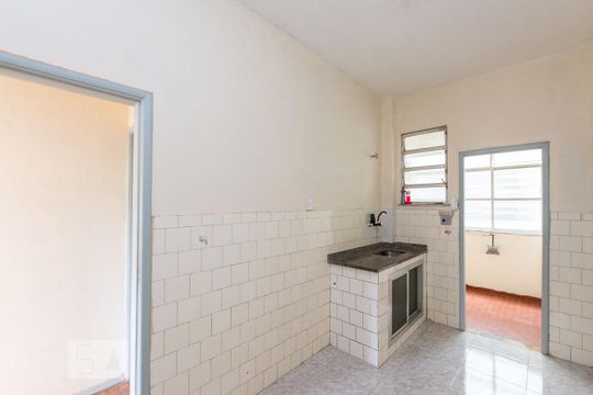 Cozinha de apartamento para alugar com 2 quartos, 40m² em Fonseca, Niterói