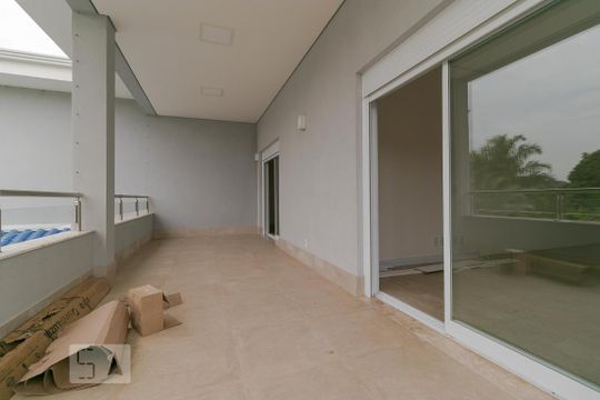 Sacada da Suíte master e Suíte 02 de casa de condomínio à venda com 3 quartos, 472m² em Vila Hollândia, Campinas