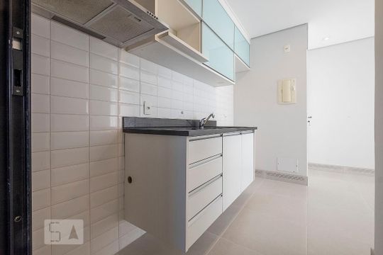 Cozinha de apartamento para alugar com 2 quartos, 60m² em Paraíso, São Paulo